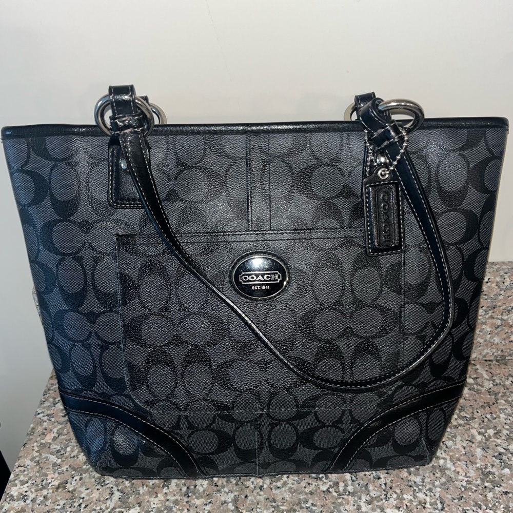 Coach Peyton Signature Shoulder Bag